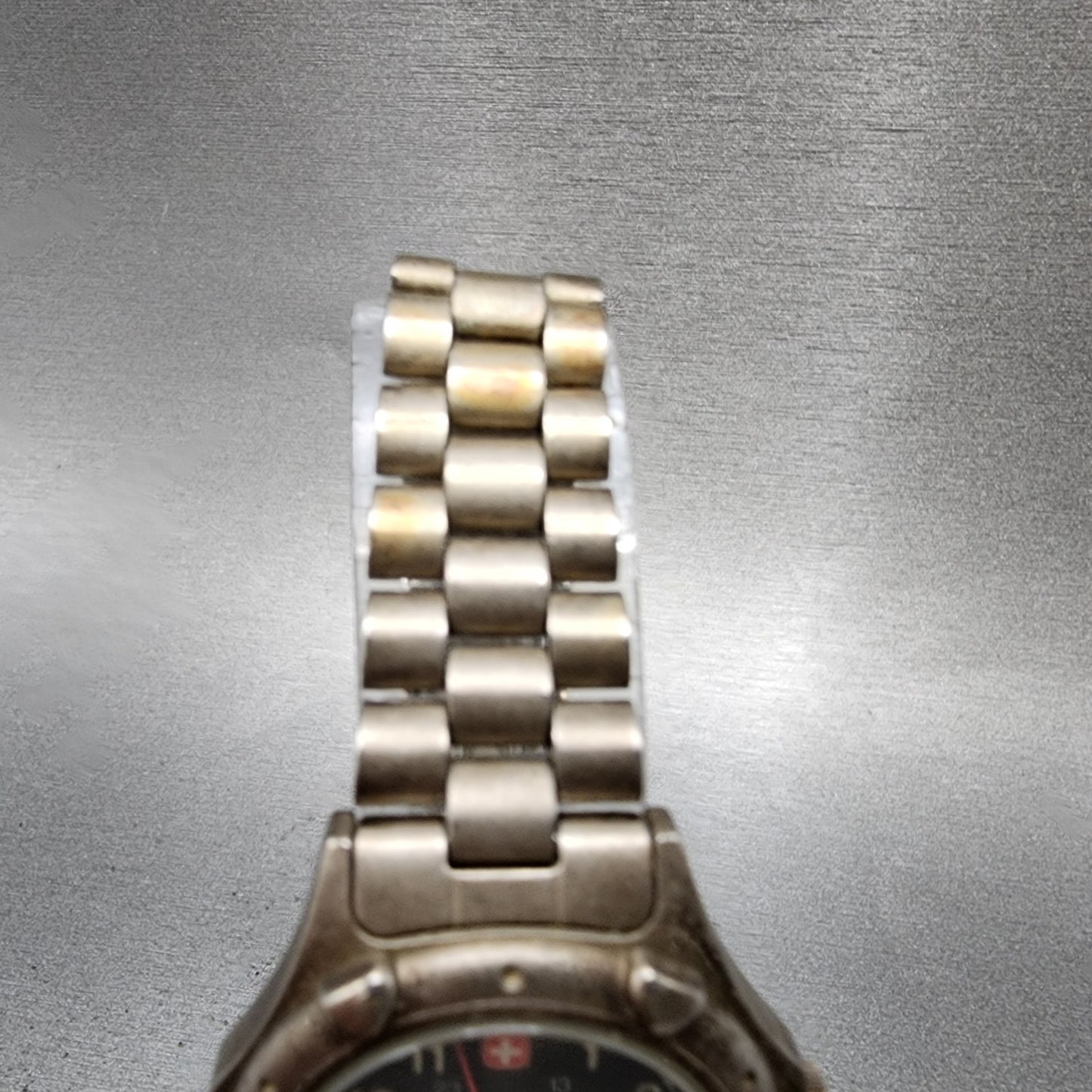 Wenger SAK Design Watch Women 30mm Black Dial Steel Date Round New Battery4
