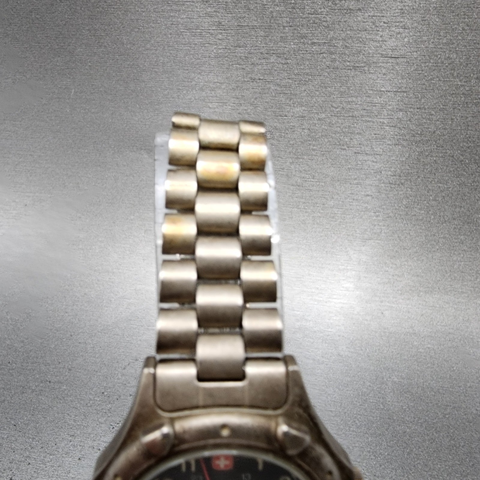 Wenger SAK Design Watch Women 30mm Black Dial Steel Date Round New Battery4
