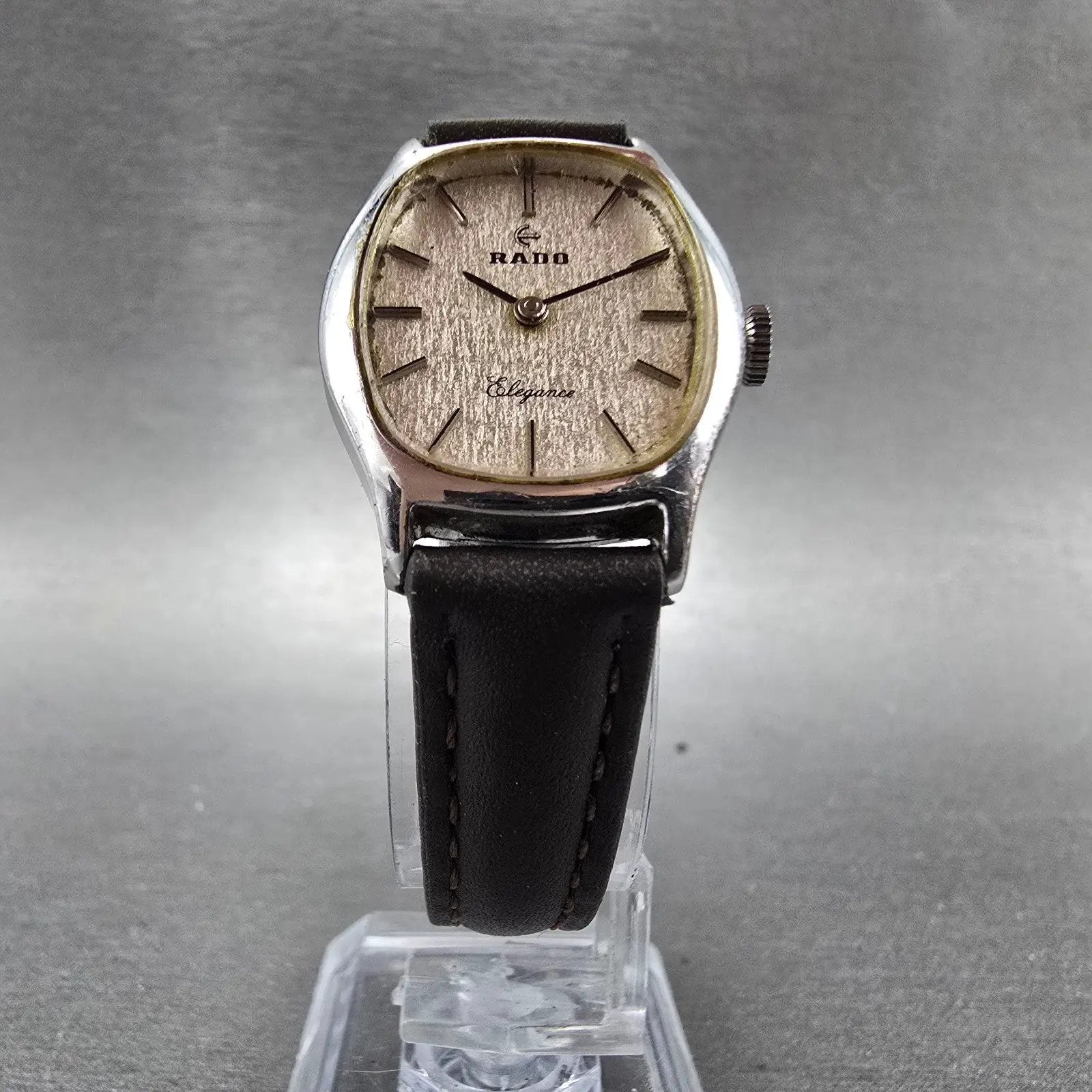 Rado Elegance Watch Women 23mm Silver Dial Silver Tone Oval Manual Wind Runs VTG5