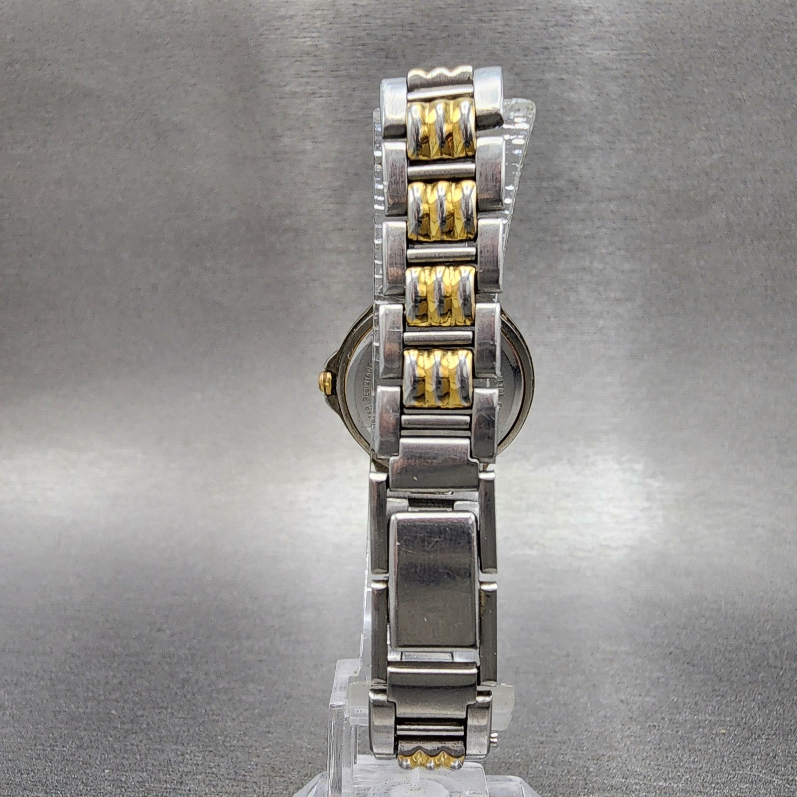 Bulova Watch Women 27mm White Dial Two Tone Date Round 98M14 New Battery7