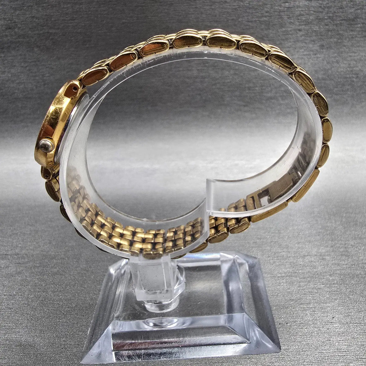 Seiko Watch Women 21mm Black Dial Gold Tone Round 1N00-0D29 New Battery VTG JP26