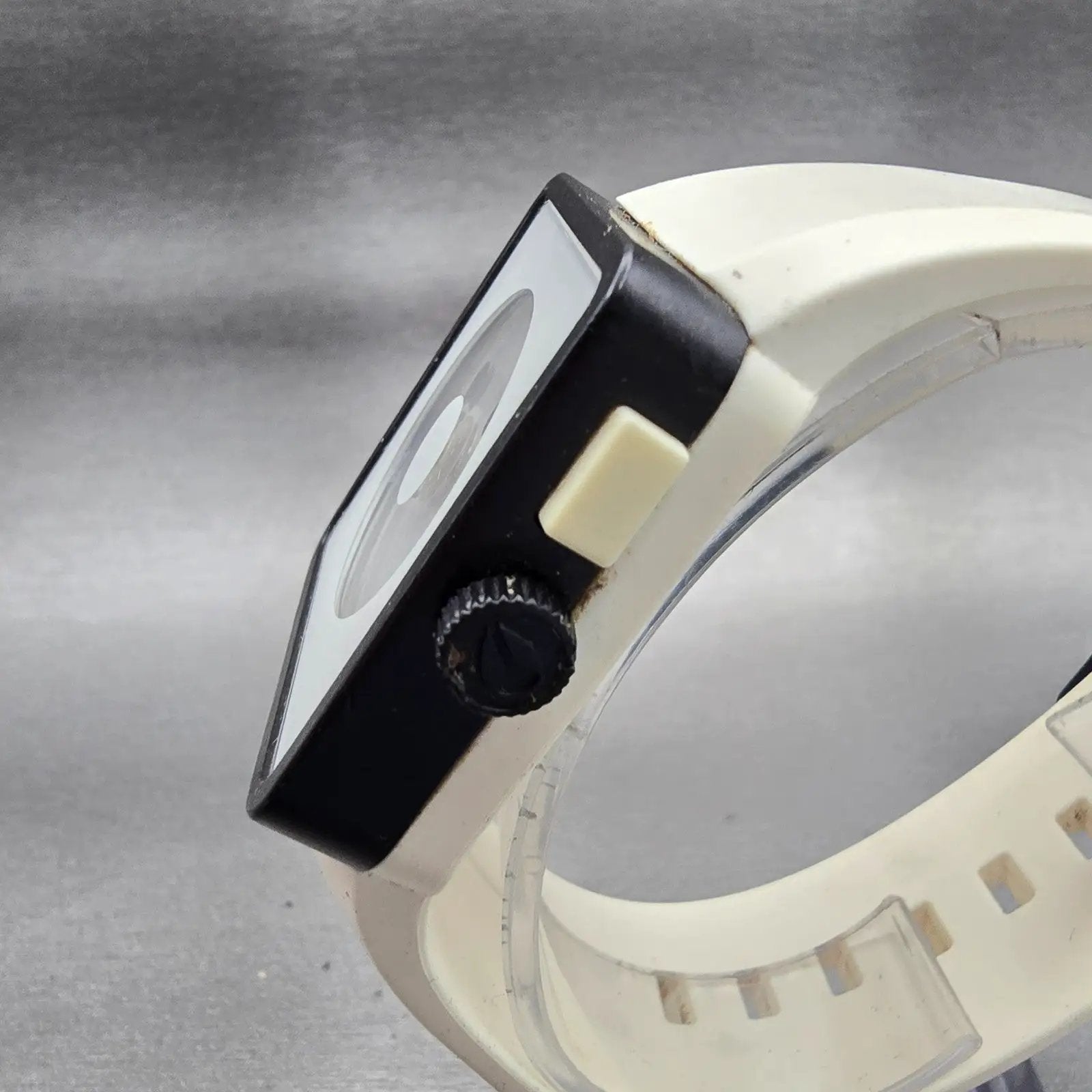 Nixon The Newton Watch Men 38mm White Dial Black Tone Square New Battery3