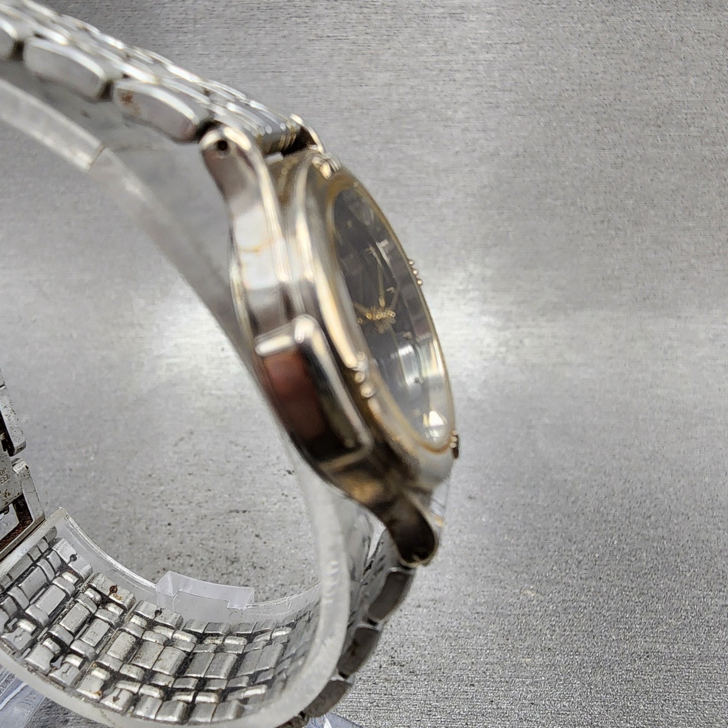 Seiko ALBA Urban Watch Women 25mm Black Dial Two Tone Round V7016C30 New Batt3
