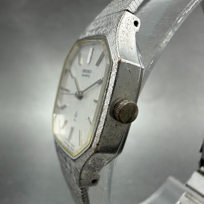 Seiko Watch Women 21mm Silver Dial Silver Tone Octagon 2621-5100 New Battery2