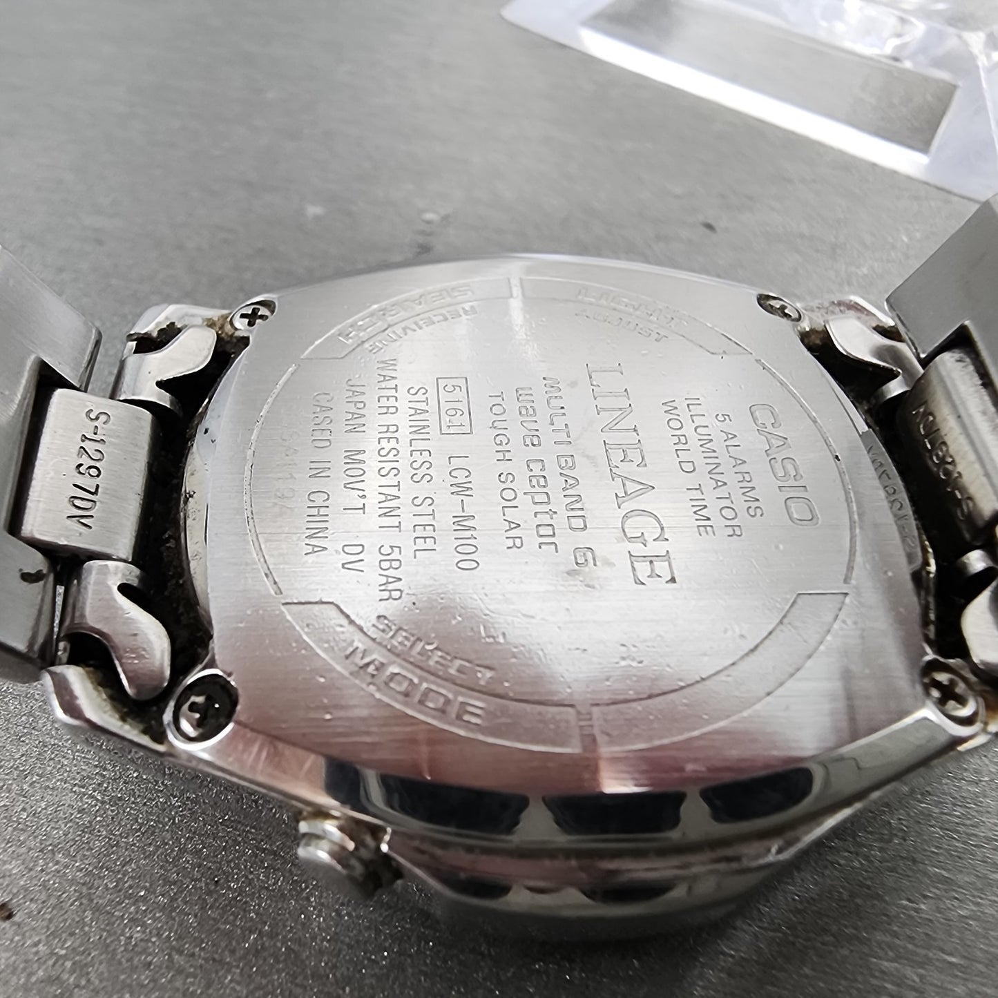 Casio Lineage Watch Men 40mm White Dial Silver Tone Analog Digital Solar Runs9