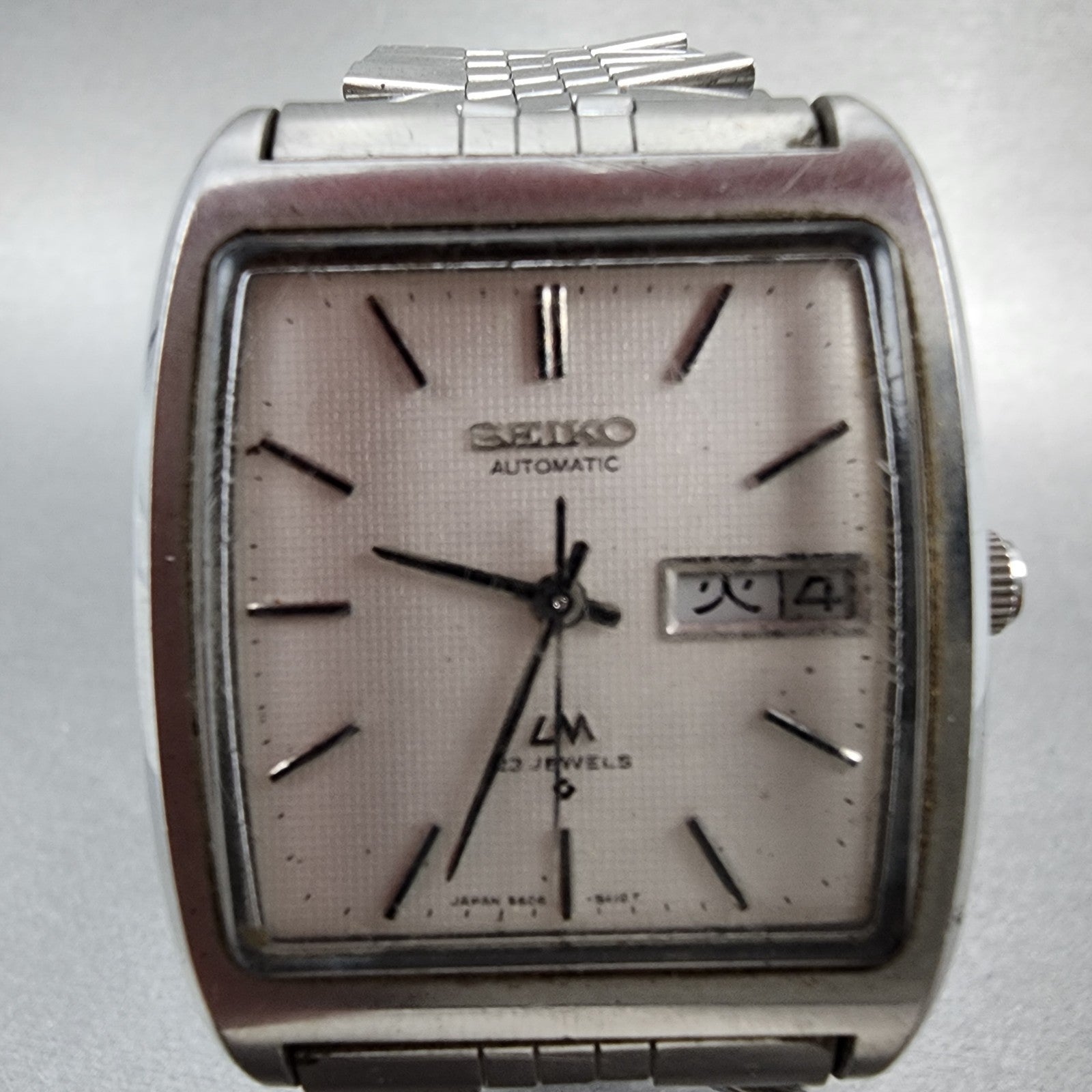 Seiko Lord Matic Watch Men 33mm Silver Dial Silver Tone Daydate 56065220 PARTS2