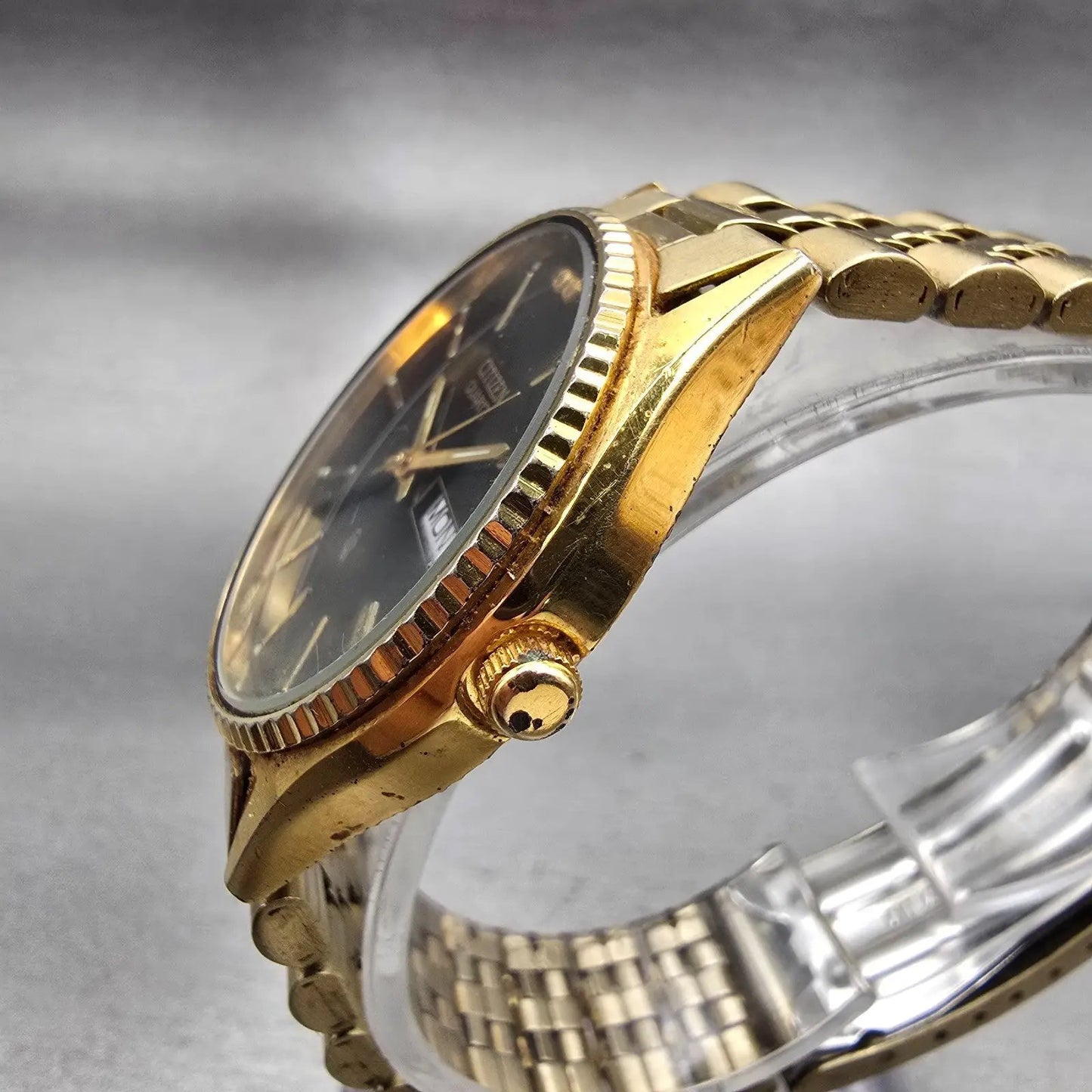 Citizen President Watch Men 34mm Black Dial Gold Tone Daydate 5500-075935 NewBat2