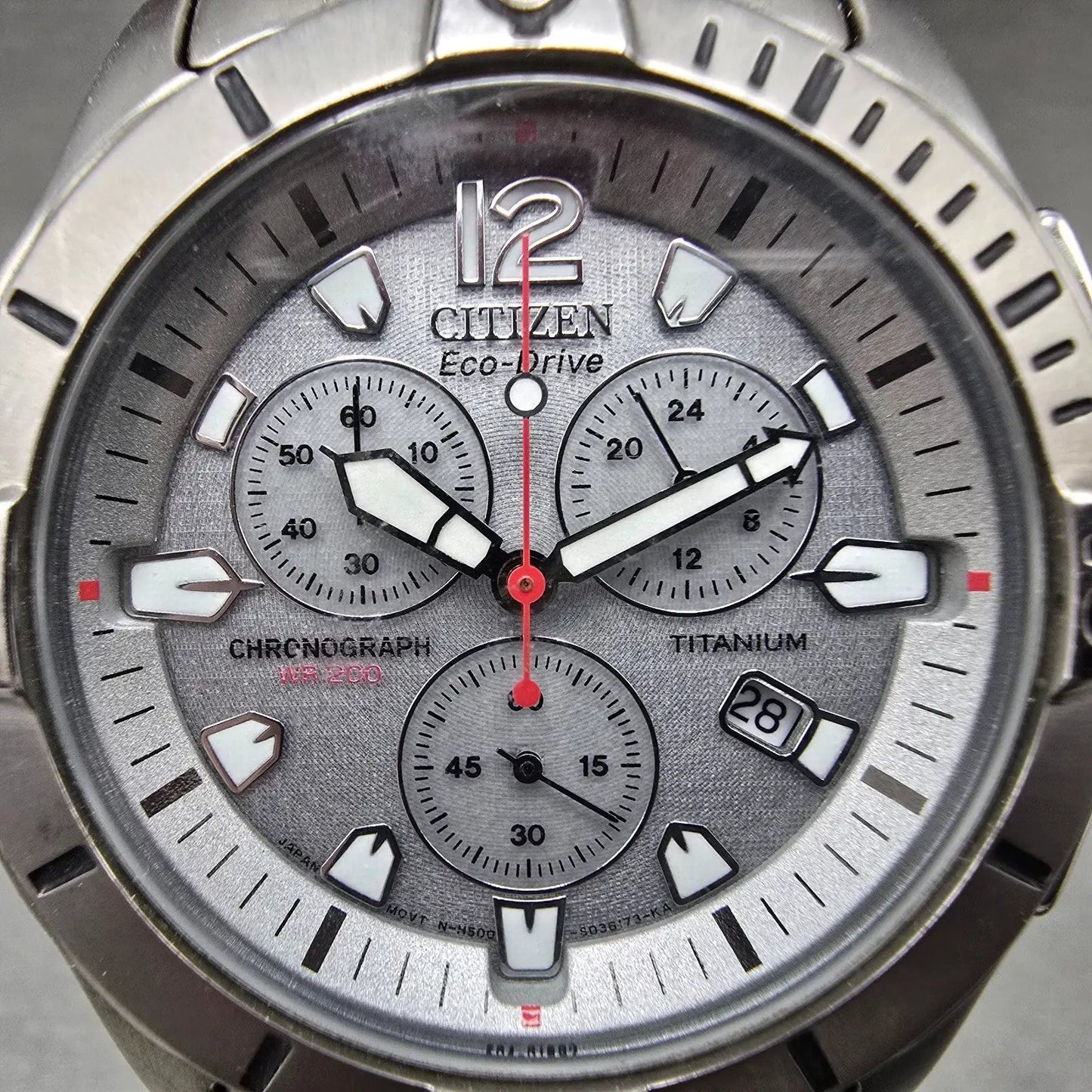 Citizen Eco-Drive Dive Watch Men 41mm Chronograph Silver Dial Titanium Runs1
