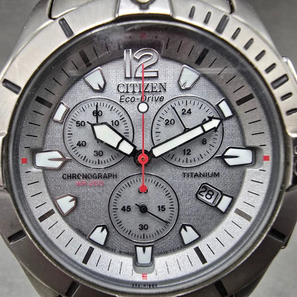 Citizen Eco-Drive Dive Watch Men 41mm Chronograph Silver Dial Titanium Runs1