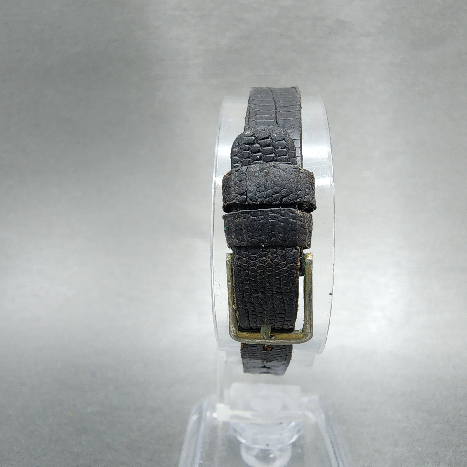 Seiko Watch Women 18mm Gold Dial Gold Tone Oval 2Y005C29 New Battery VTG7