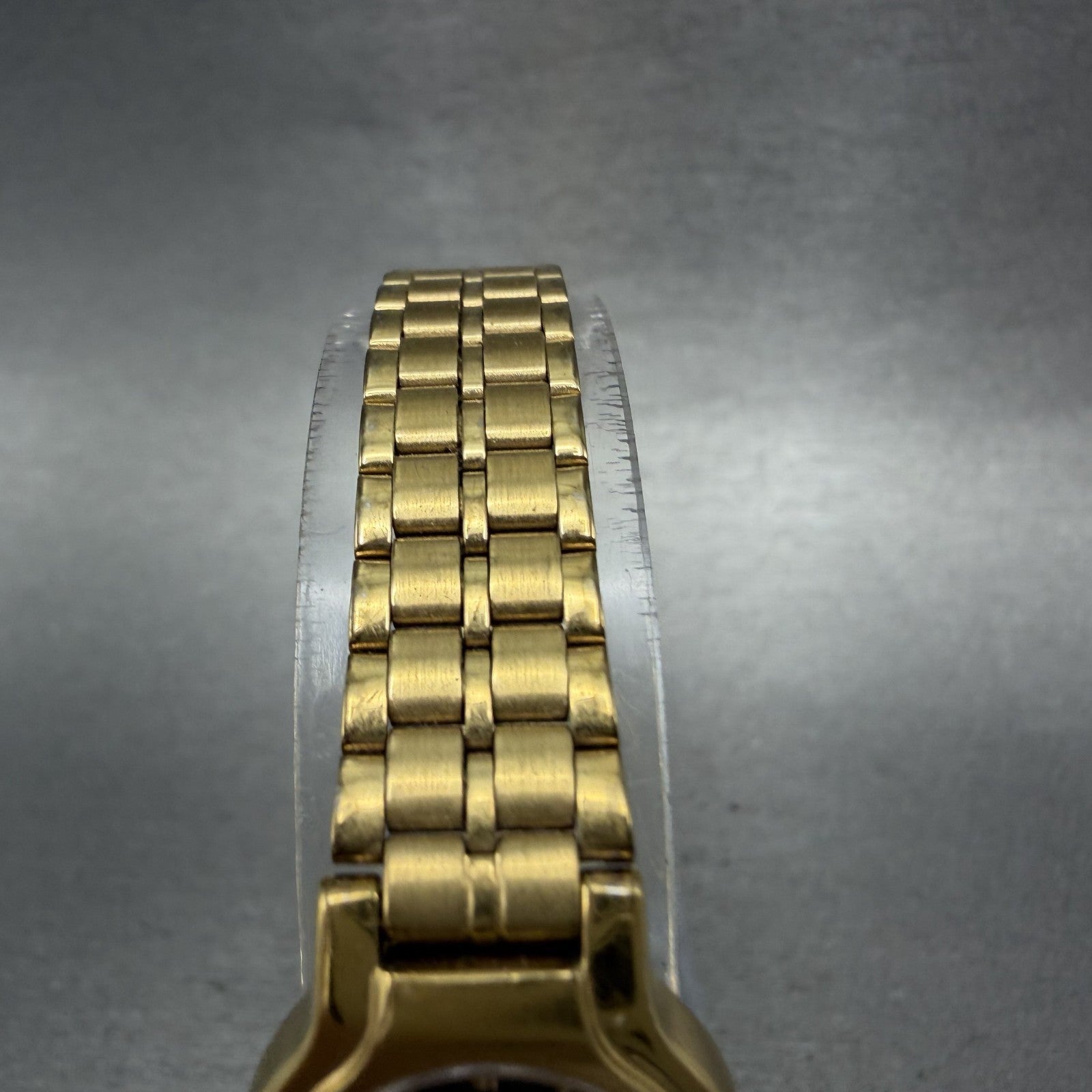 Seiko SX Watch Women 19mm Black Dial Gold Tone Round V4010091 New Battery4
