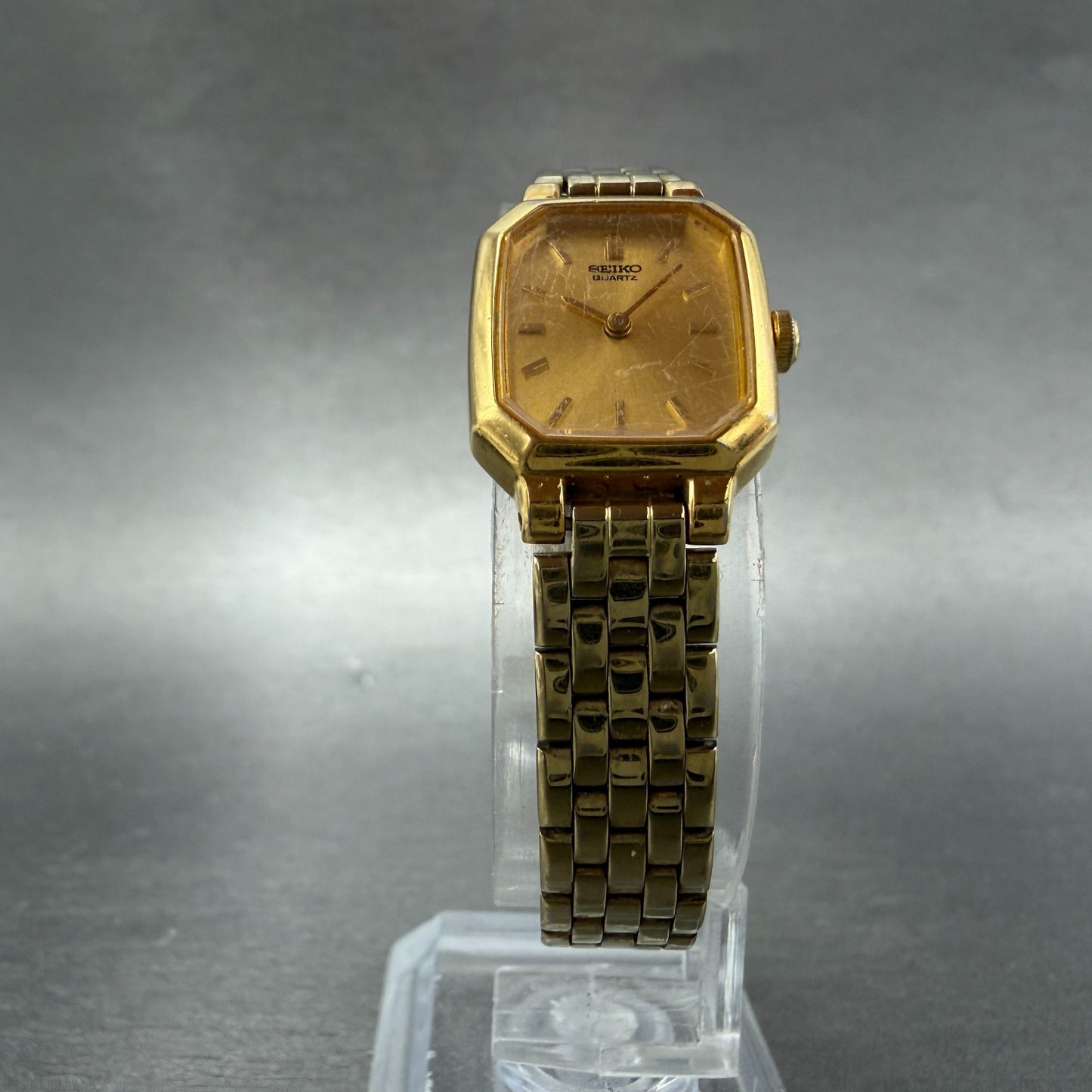 Seiko Watch Women 17mm Champagne Dial Gold Tone Octagon V400-5608 New Battery 235