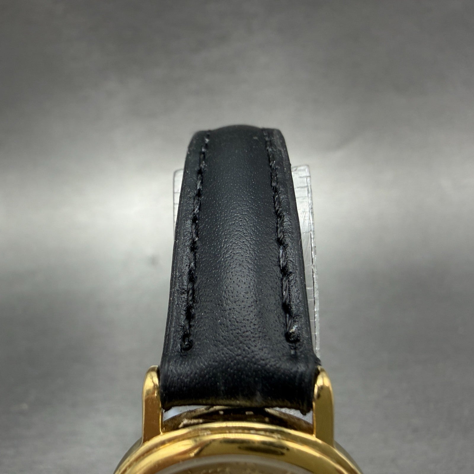 Tissot Watch Women 23mm Gold Dial Gold Tone Round E238 Chaine D'Or New battery4
