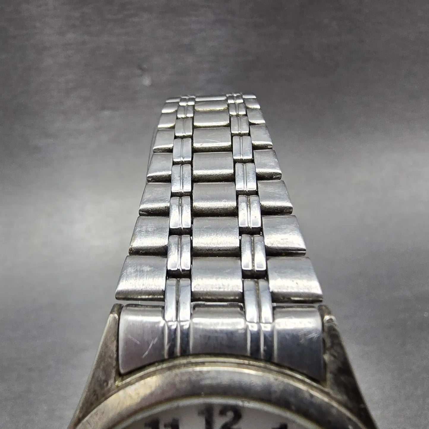 Citizen Q&Q Falcon Watch Men 34mm White Dial Silver Tone Round New Battery VTG4