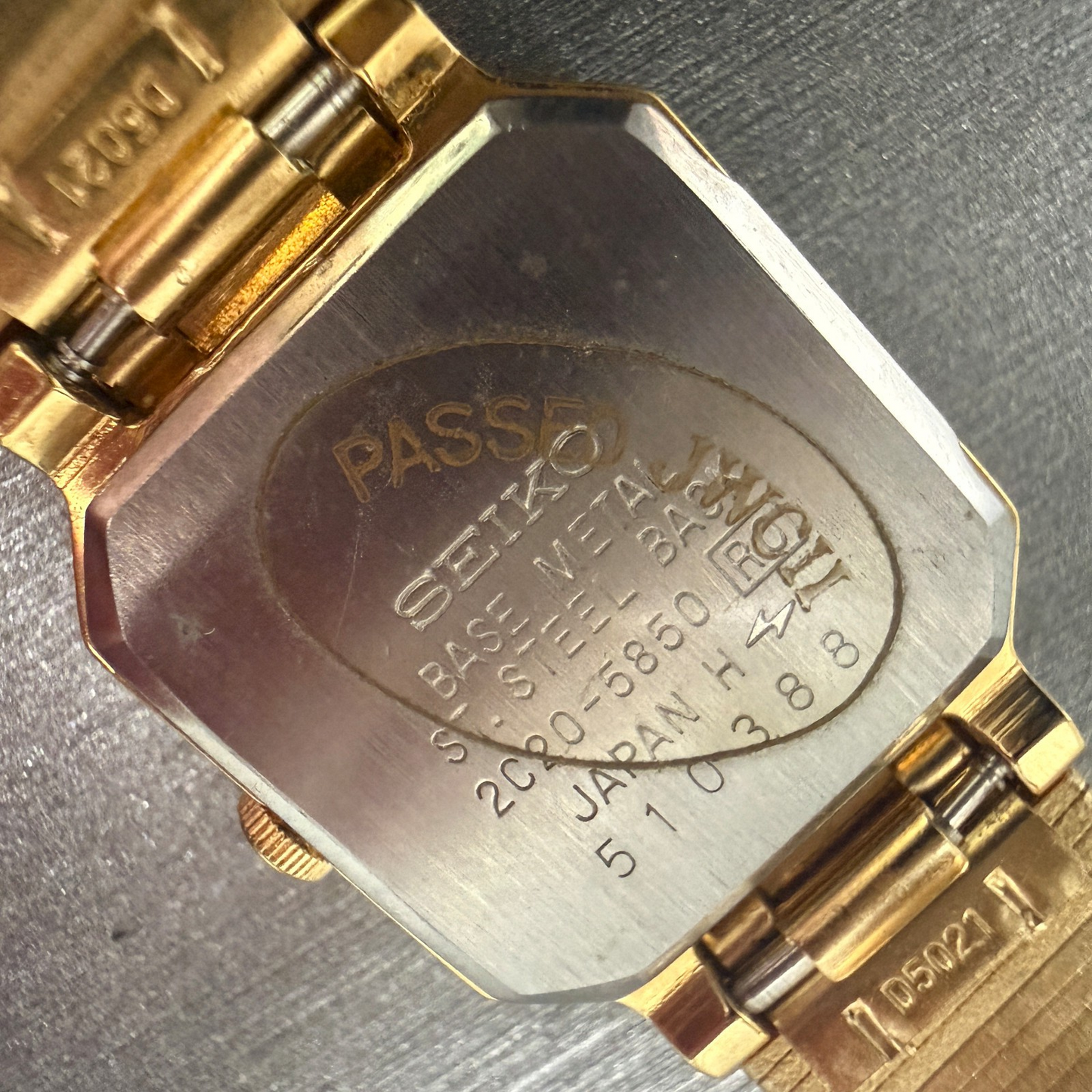 Seiko Watch Women 19mm Gold Dial Gold Tone Octagon 2C20-5850 New Battery9