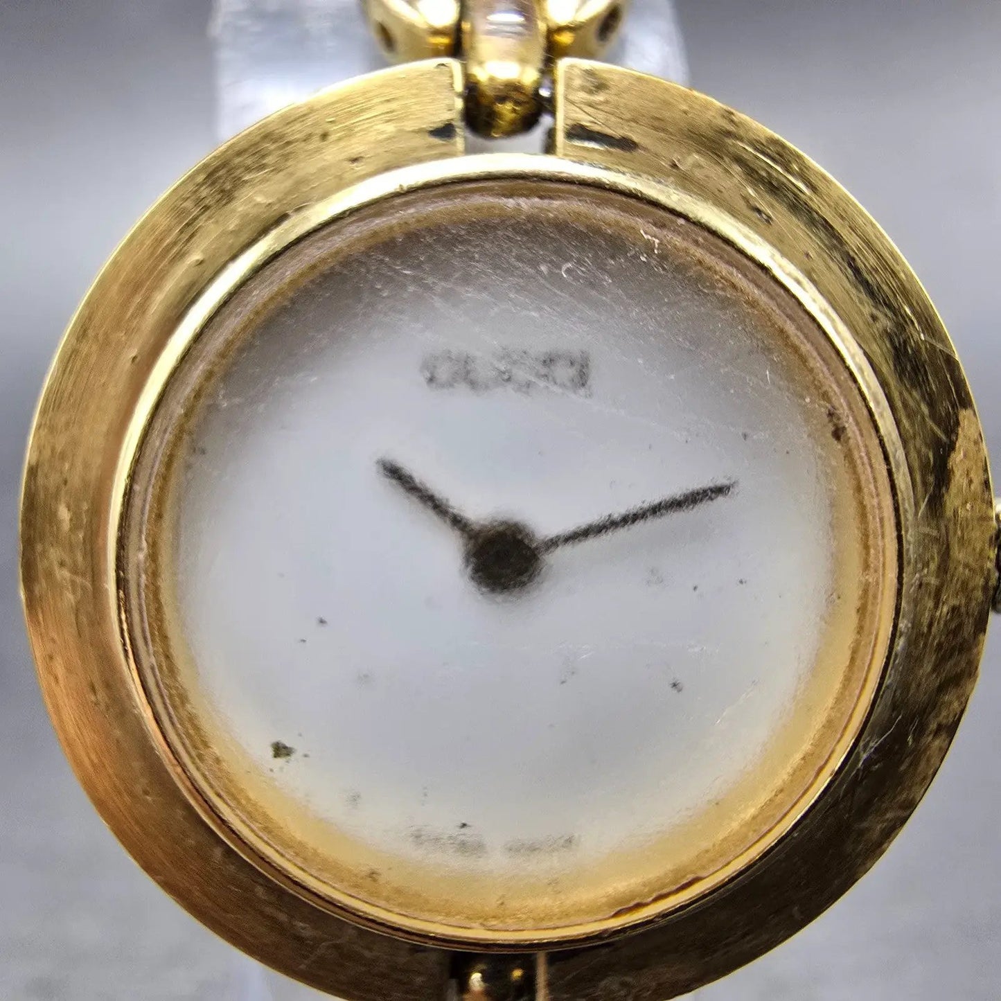 Gucci 11/12.2 Watch Women 26mm White Dial Gold Tone Round New Battery NO Bezel1