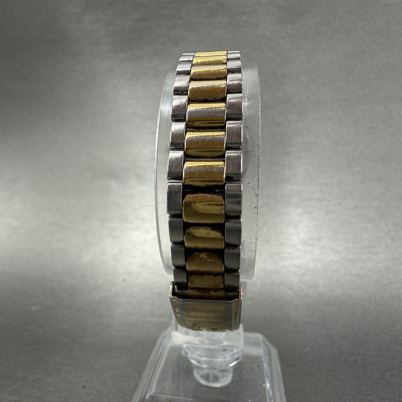 Seiko SQ Watch Women 24mm Gold Dial Two Tone Daydate Round 3E23-0A60 New Batt KD7