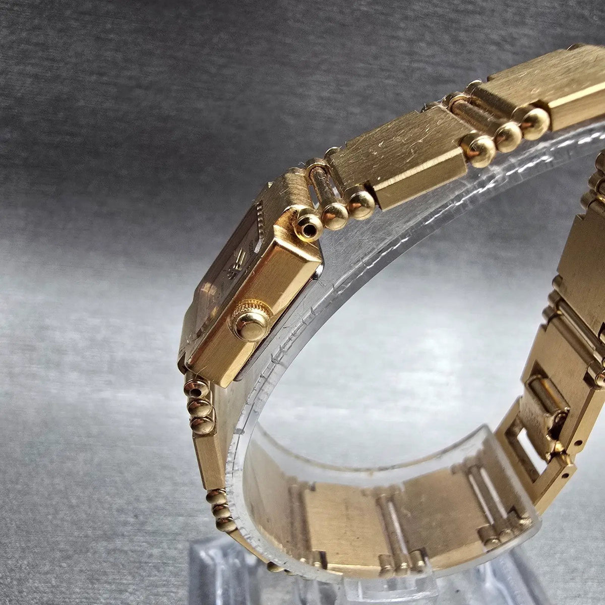 Seiko Watch Women 13mm Gold Dial Gold Tone Rectangle 1E20-5200 New Battery3