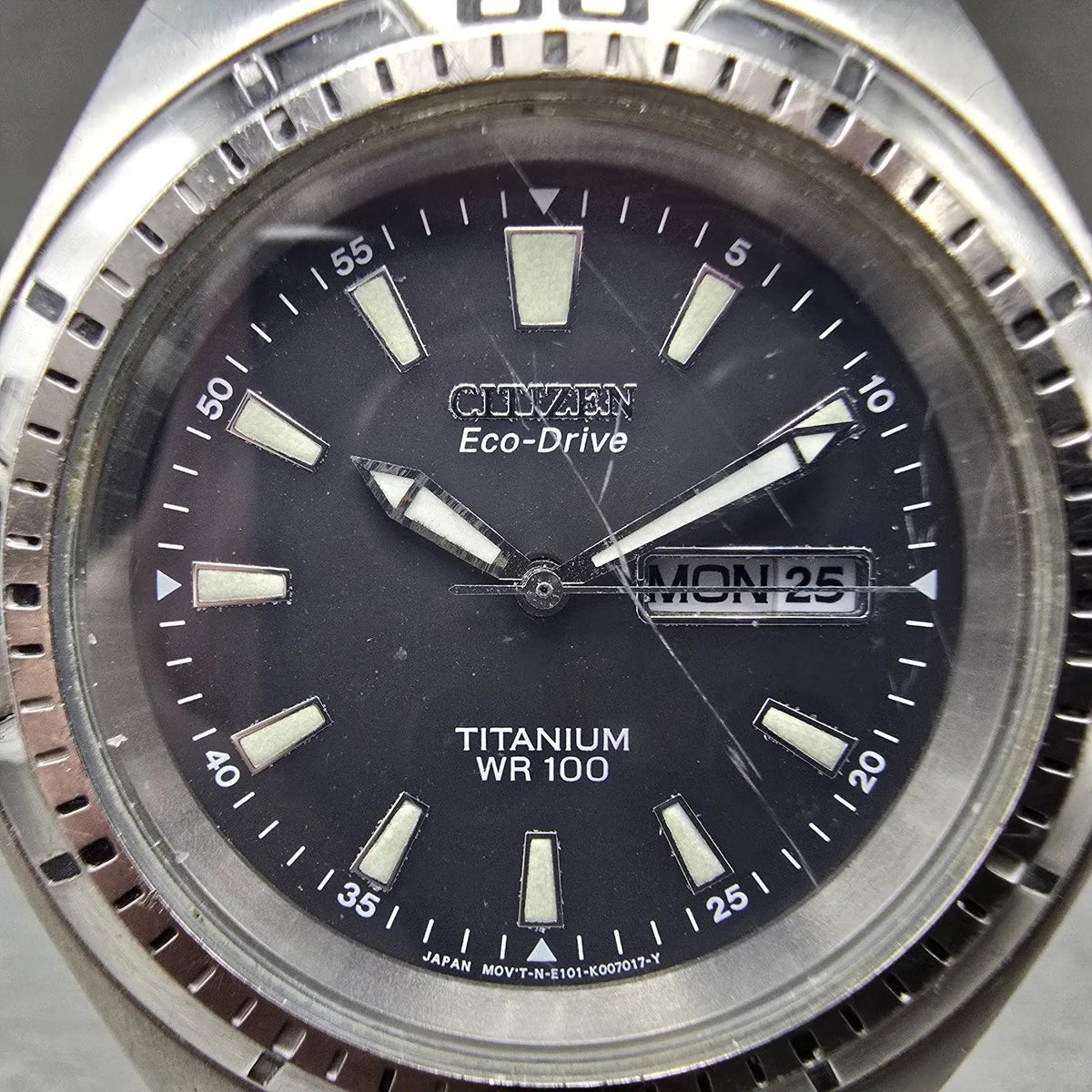 Citizen Eco-Drive Watch Men 40mm Black Dial titanium Daydate E101-K004438 Runs1