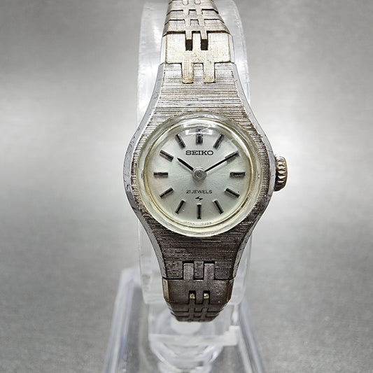 Seiko Watch Women 17mm Silver Dial Silver Tone Manual Round 110330 Runs0