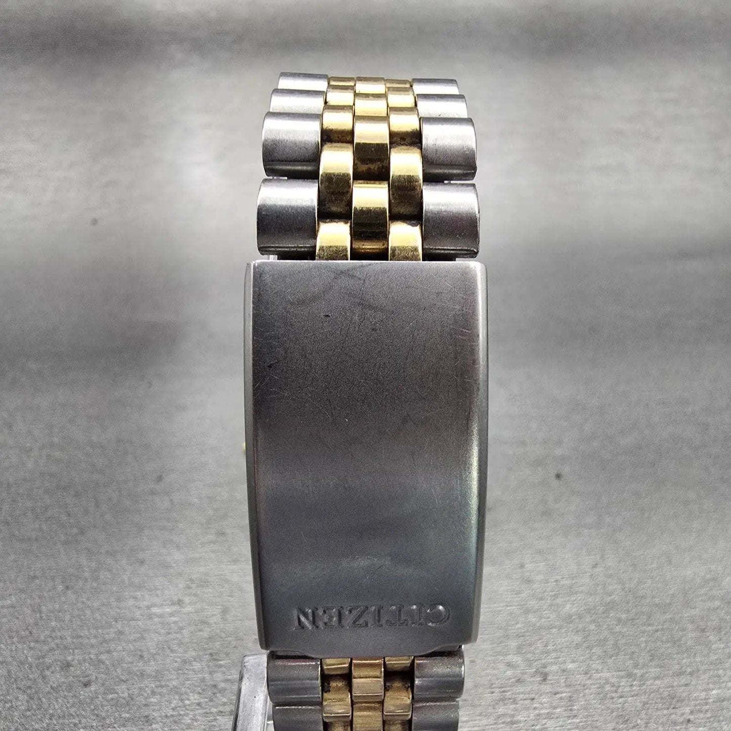 Citizen CQ Watch Men 35mm Champagne Dial Two Tone Daydate 6100-R00405 New Batt7
