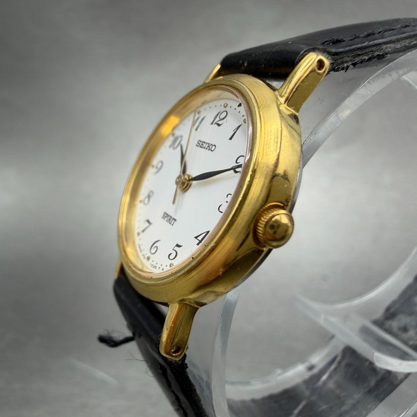 Seiko Spirit Watch Women 24mm White Dial Gold Tone Round 1F21-0H70 New Battery 42