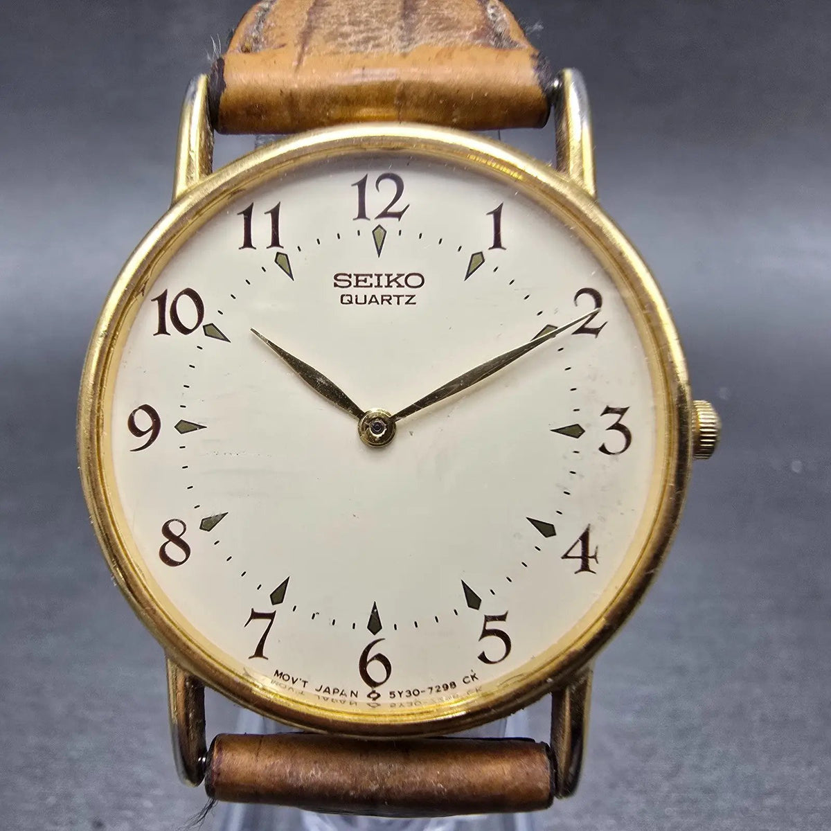 Seiko Watch Men 32mm Cream Dial Gold Tone Round 5Y30-7009 PARTS Vintage LPD0