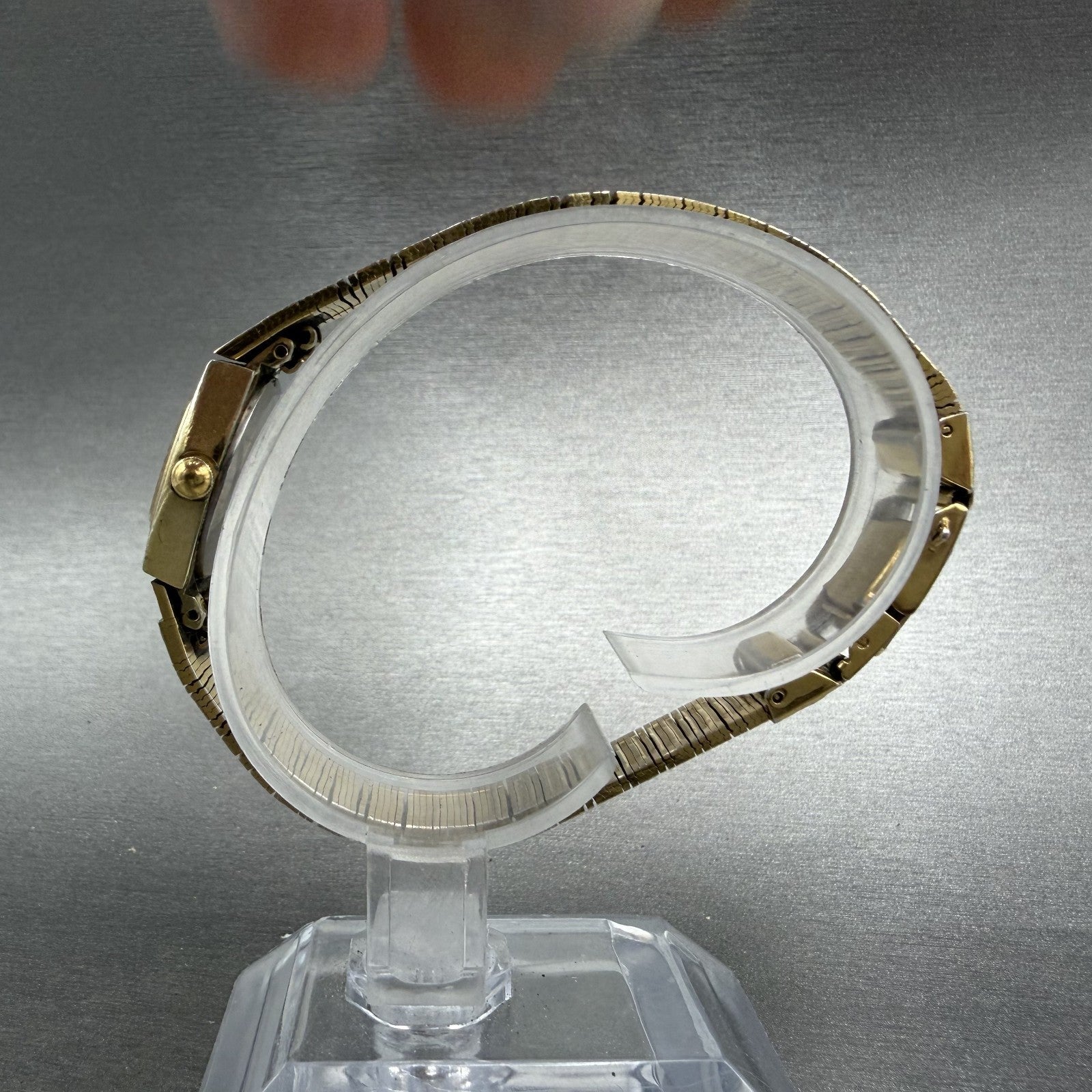 Seiko Watch Women 16mm Champagne Dial Gold Tone Hexagon 5420-5409 New Battery6