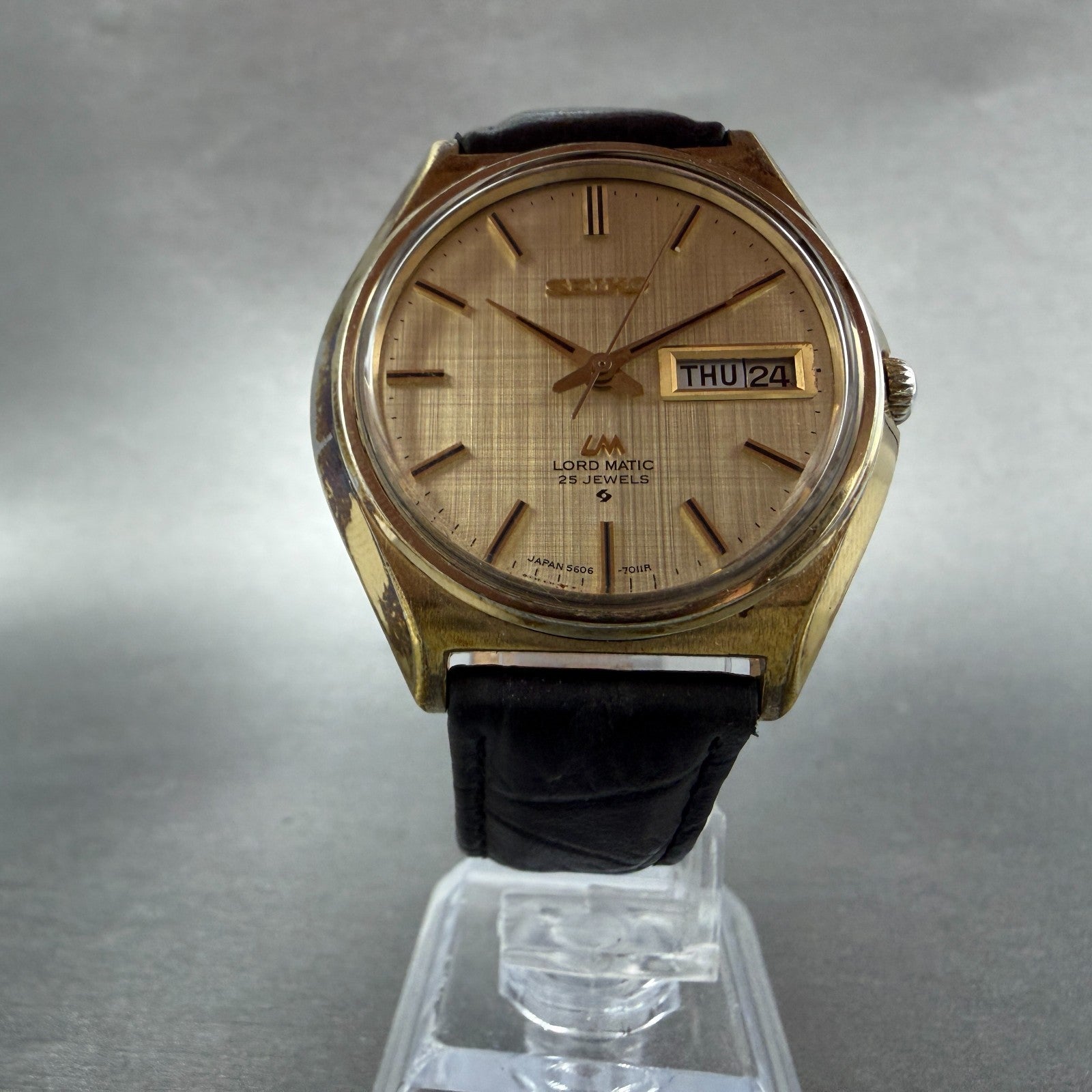 Seiko Lord Matic Watch Men 36mm Champagne Dial Gold Tone Daydate 5606-7010 Runs5