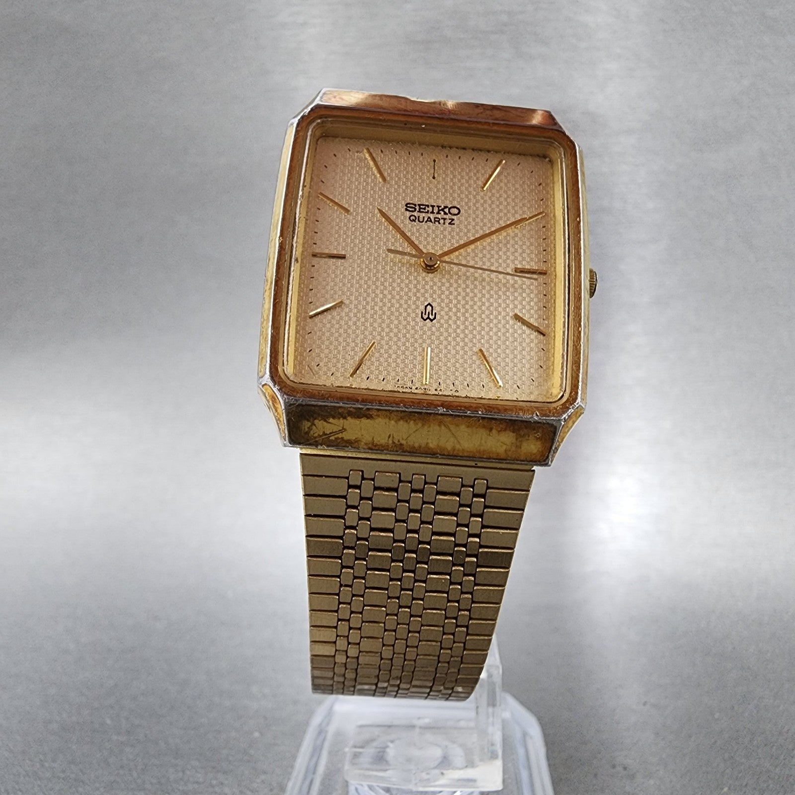Seiko Tank Watch Men 29mm Champagne Dial Gold Tone 60305340 New Battery5