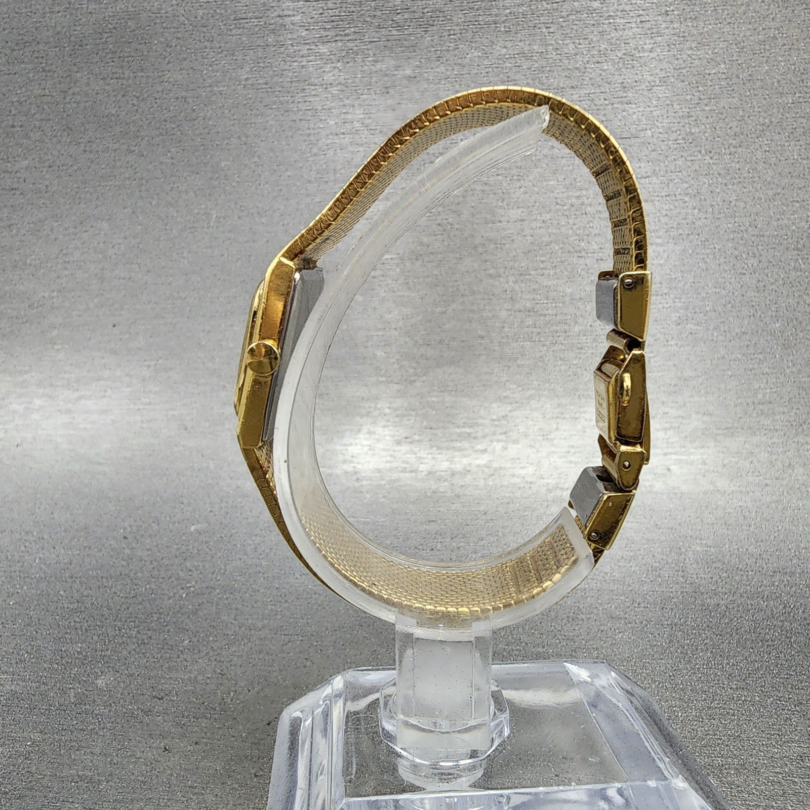 Seiko Tank Watch Women 17mm Champagne Dial Gold Tone Rectangle 14005259 New Bat6