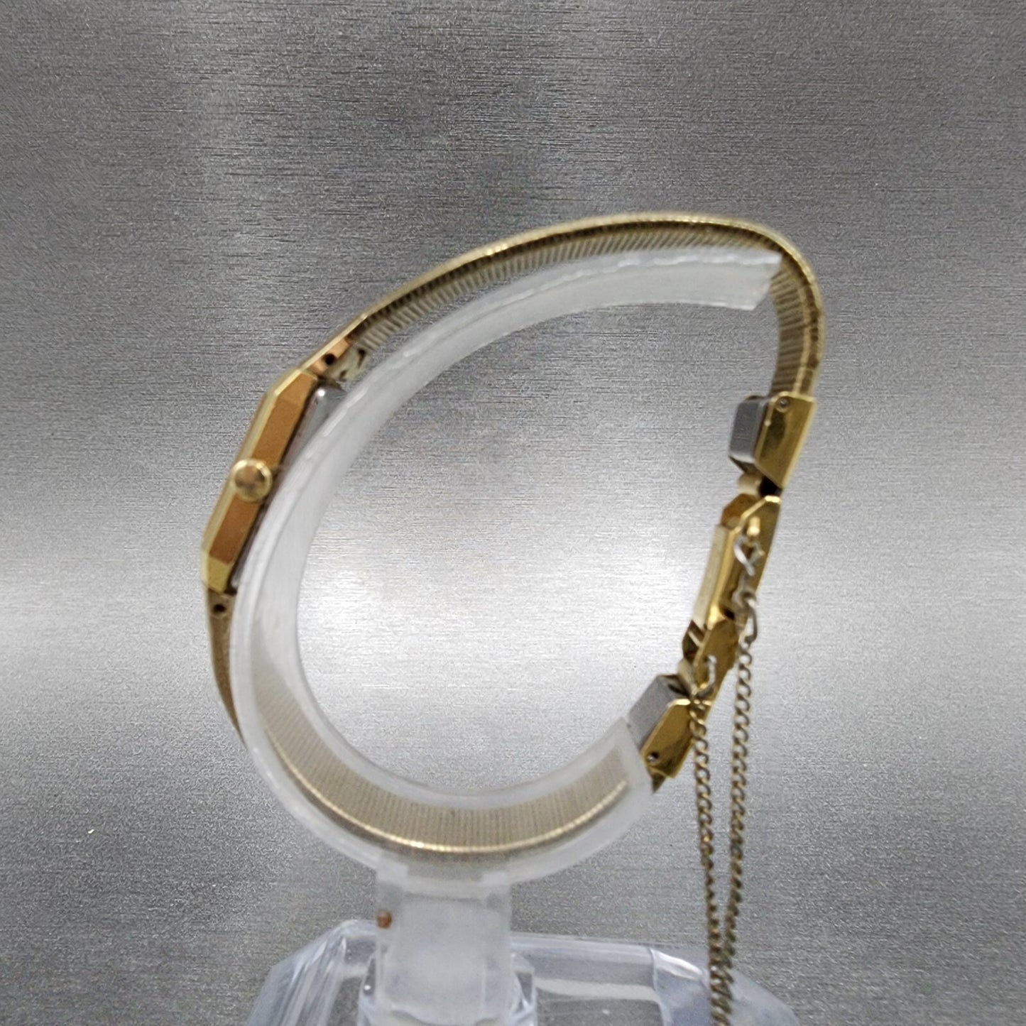 Seiko Tank Watch Women 12mm Gold Dial Gold Tone Rectangle 2E205029 New Battery6
