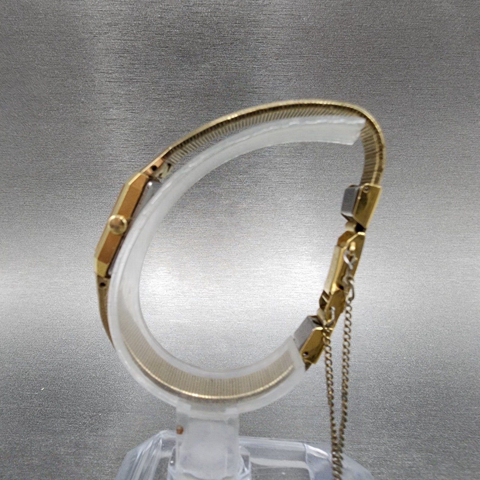 Seiko Tank Watch Women 12mm Gold Dial Gold Tone Rectangle 2E205029 New Battery6