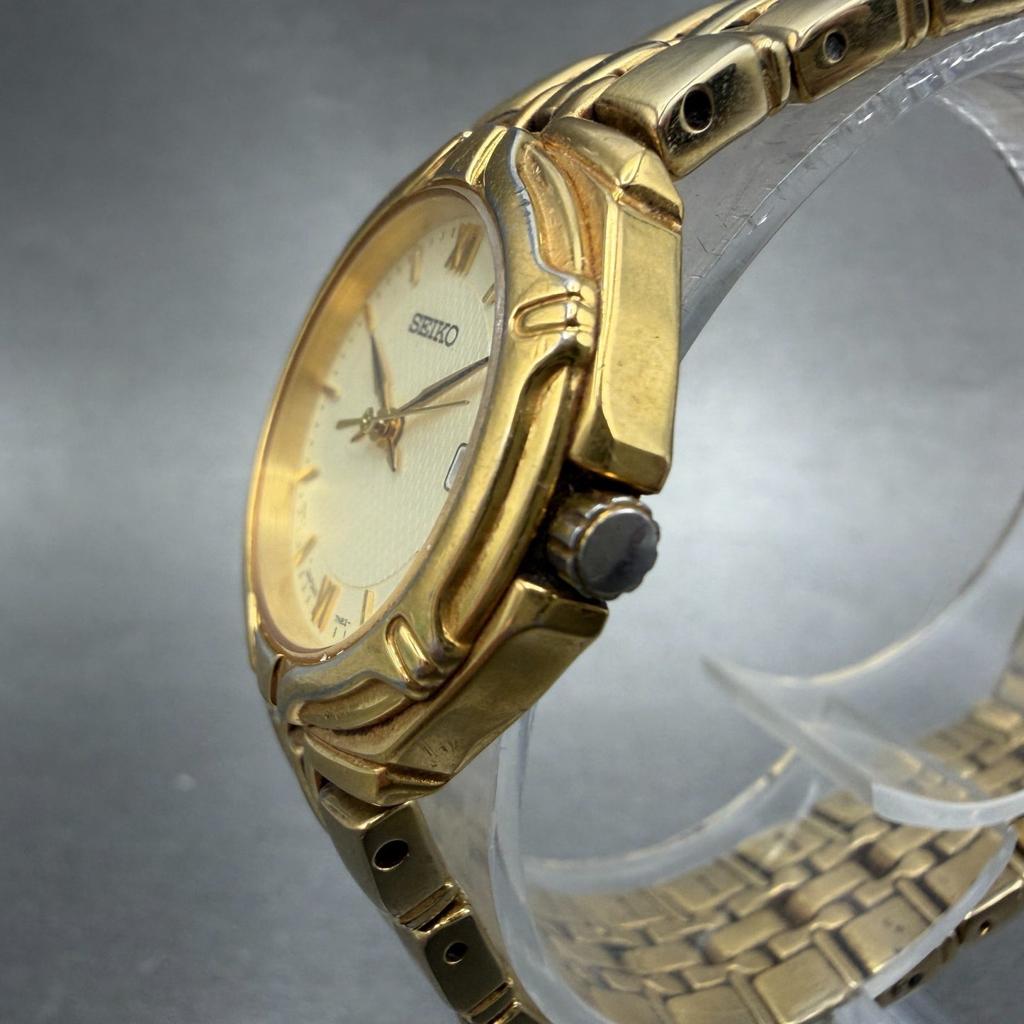 Seiko Watch Women 26mm Champagne Dial Gold Tone Date Round 7n82-0at0 New Battery2