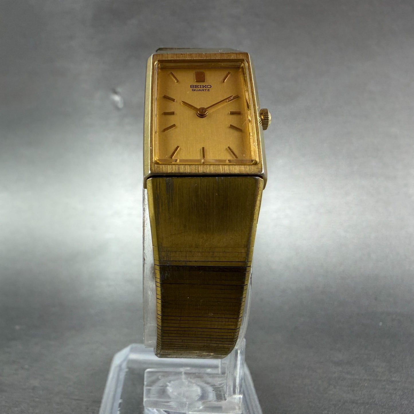 Seiko Tank Watch Women 16mm Champagne Dial Gold Tone 1N00-5F90 New Battery5