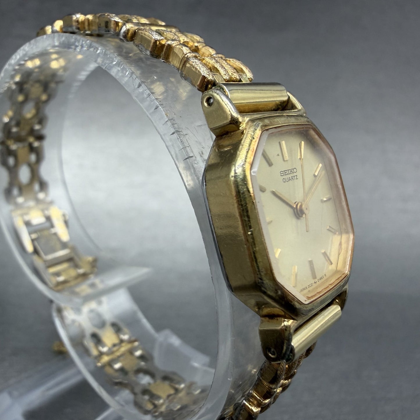 Seiko Watch Women 20mm Champagne Dial Gold Tone Octagon 2C21-5170 New Battery3
