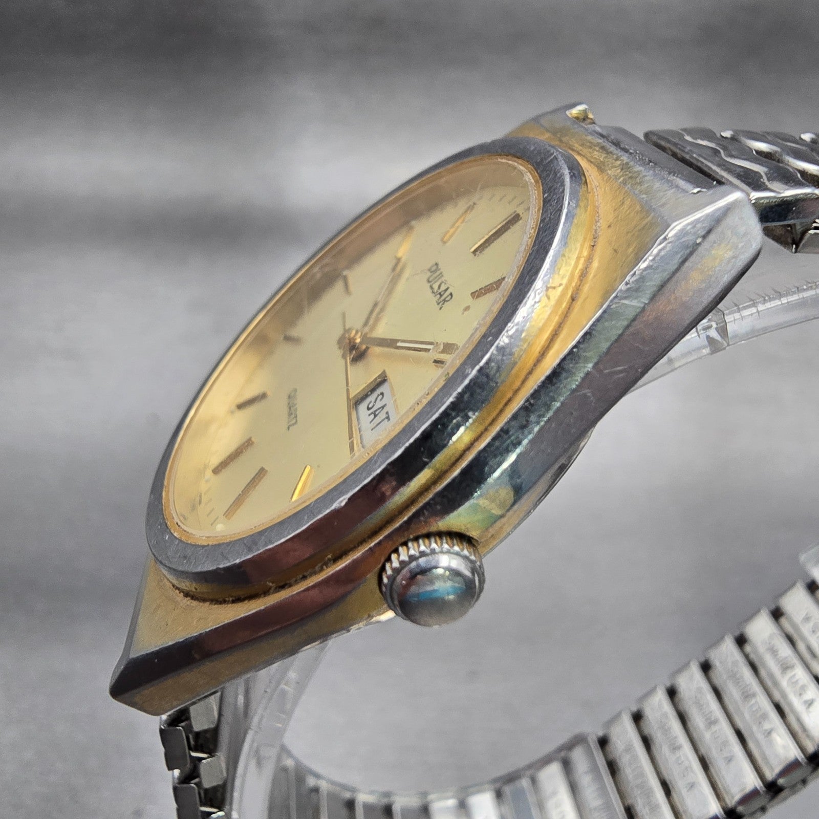 Seiko Pulsar Watch Men 36mm Champagne Dial Two Tone Daydate V143-X003 New Batt2