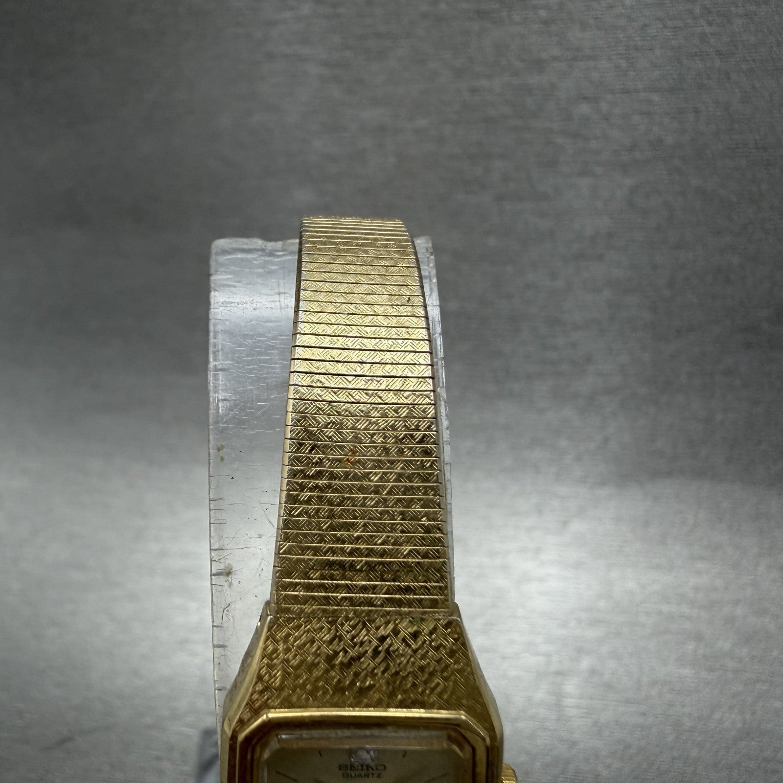 Seiko Watch Women 17mm Champagne Dial Gold Tone Rectangle 2C205780 New Battery5