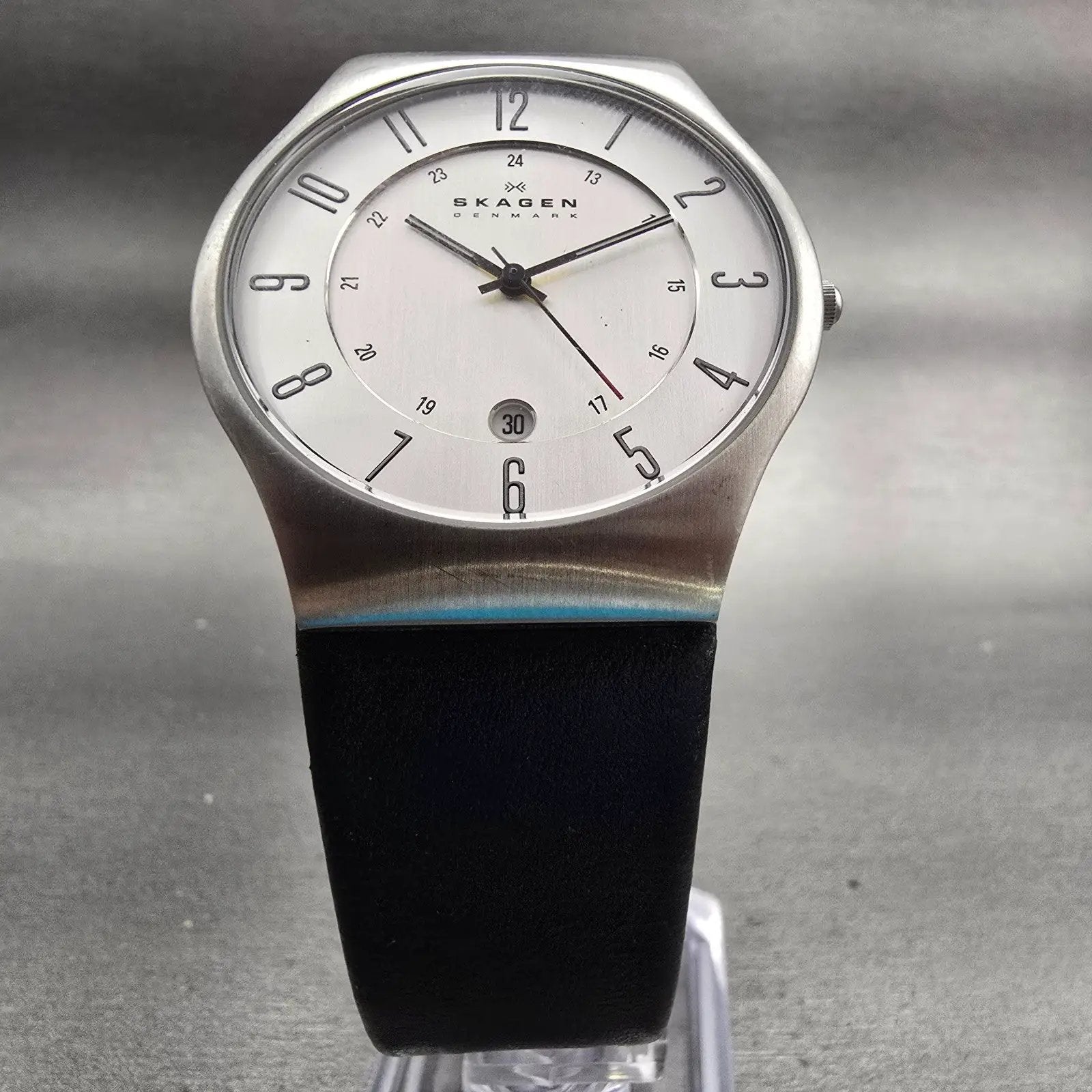 Skagen Watch Men 37mm Silver Dial Silver Tone Date Round 233XXLSLC New Battery5