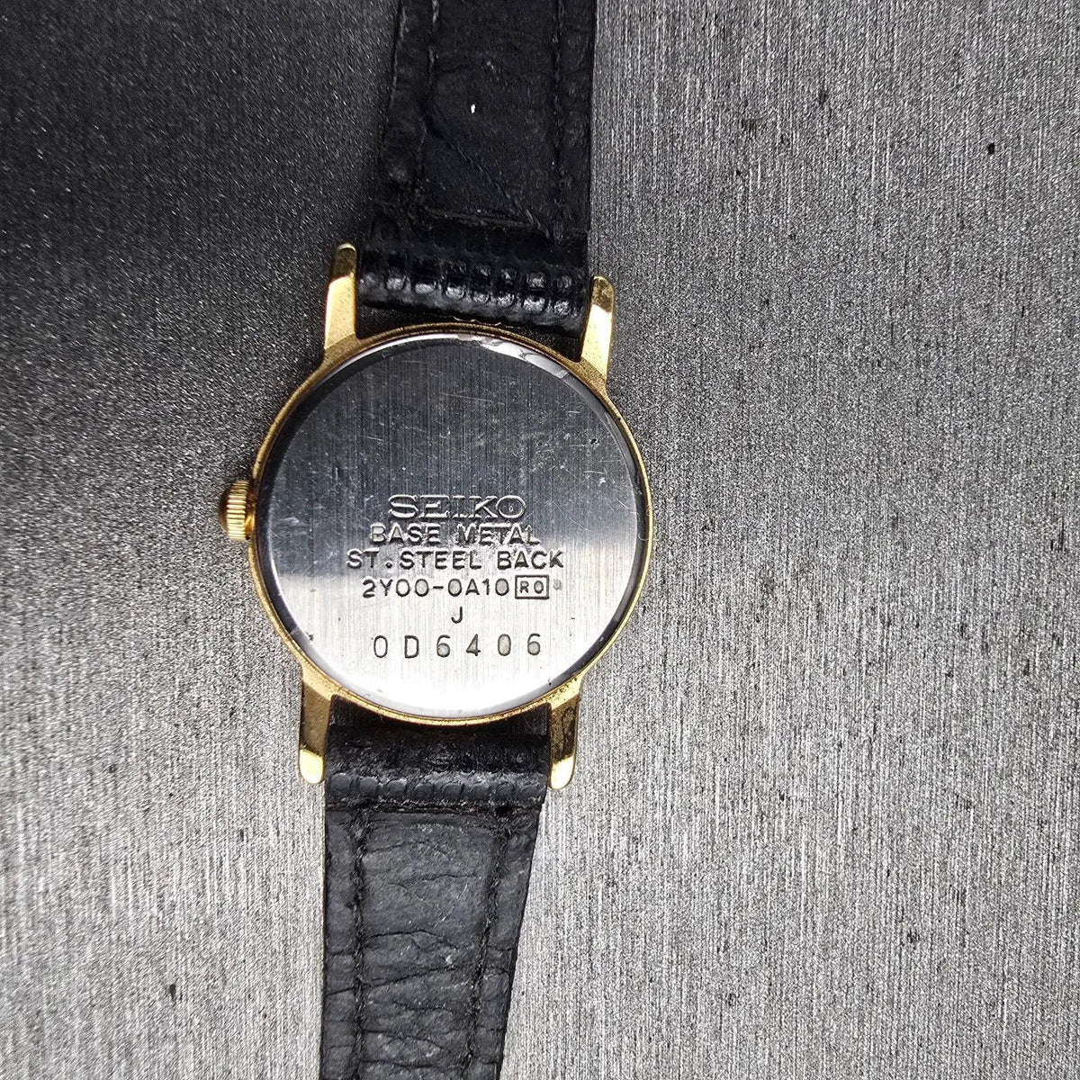 Seiko Watch Women 20mm White Dial Gold Tone Round 2Y00-0A10 New Battery VTG JP2310
