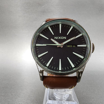 Nixon Sentry Watch Men 42mm Black Dial Silver Tone Daydate Round New Battery