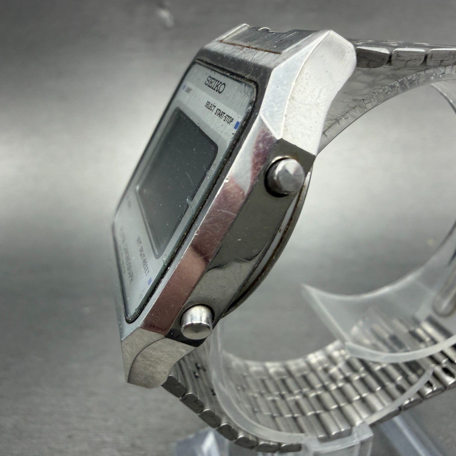 Seiko Digital Watch Men 33mm LCD Silver Tone Alarm Chrono A914-5A09 PARTS3