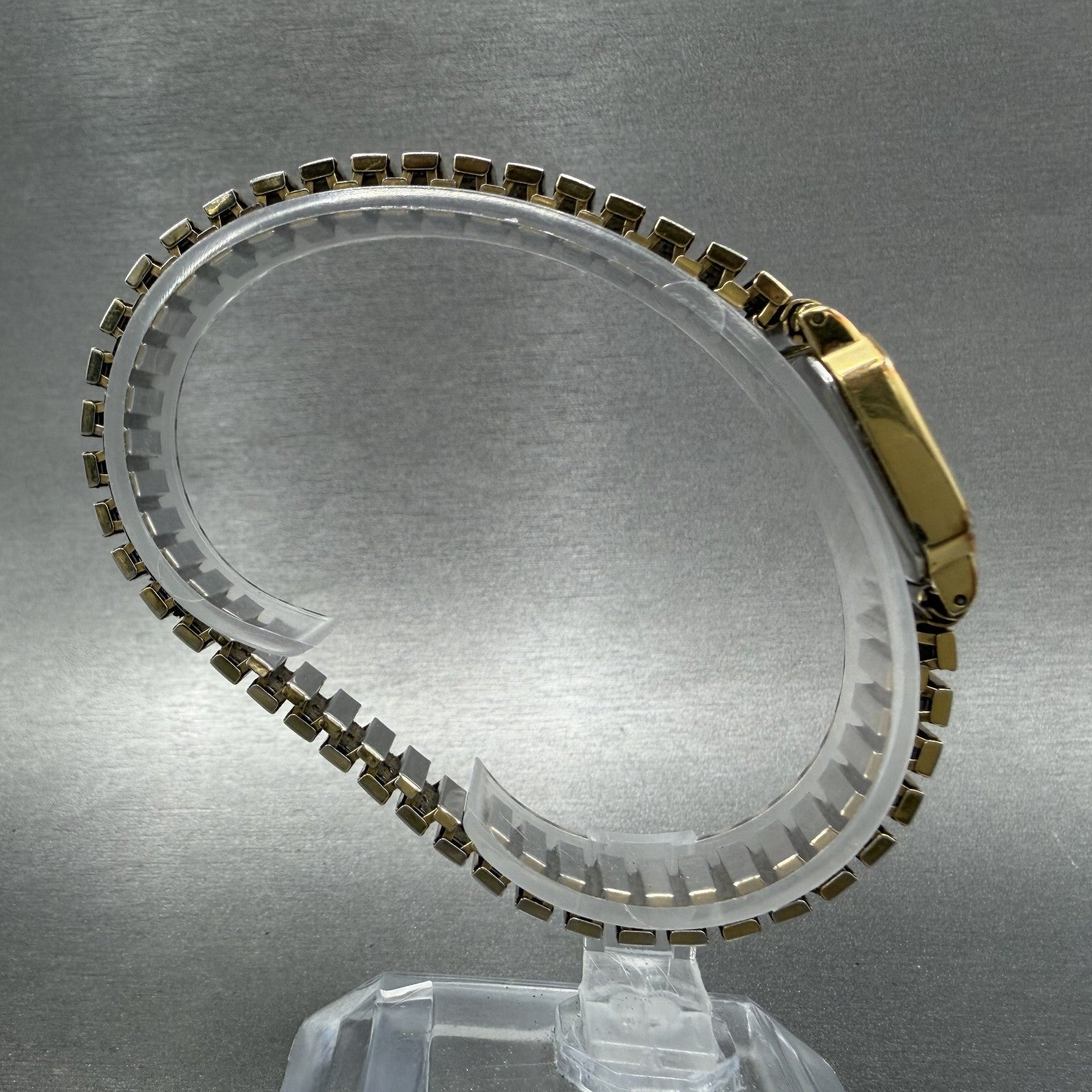 Seiko Tank Watch Women 19mm White Dial Gold Tone Rectangle 2P215C10 New Battery8