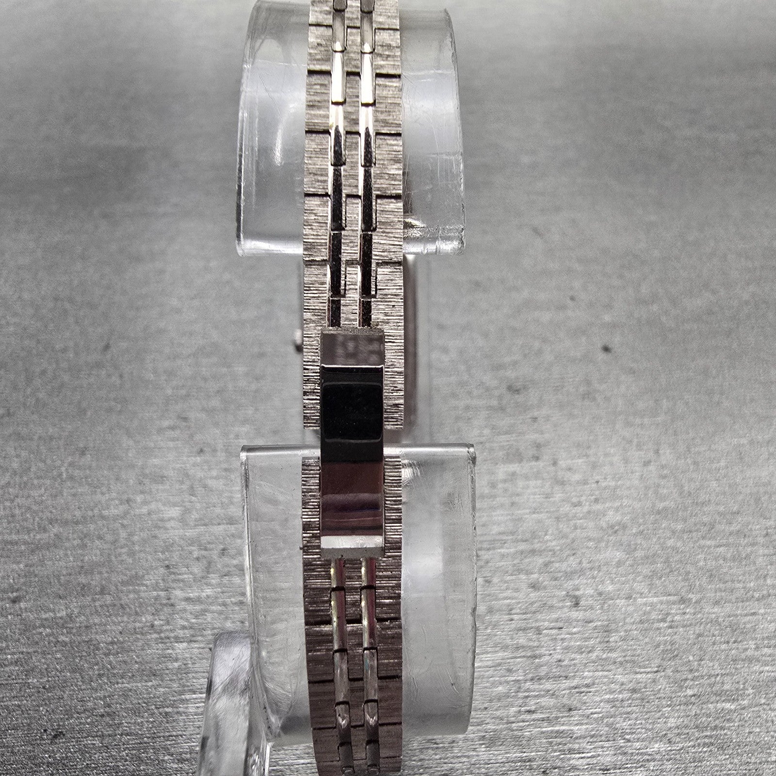 Citizen CQ Watch Women 13mm White Dial Silver Tone Rectangle 5421-S22393 New Bat7