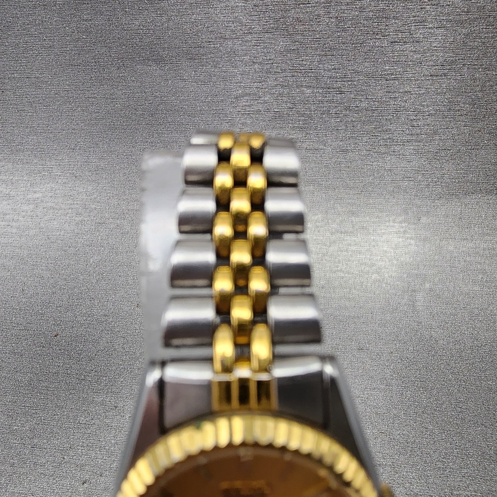 Seiko SQ Watch Women 24mm Gold Dial Two Tone Daydate 24mm Round New Battery J1234