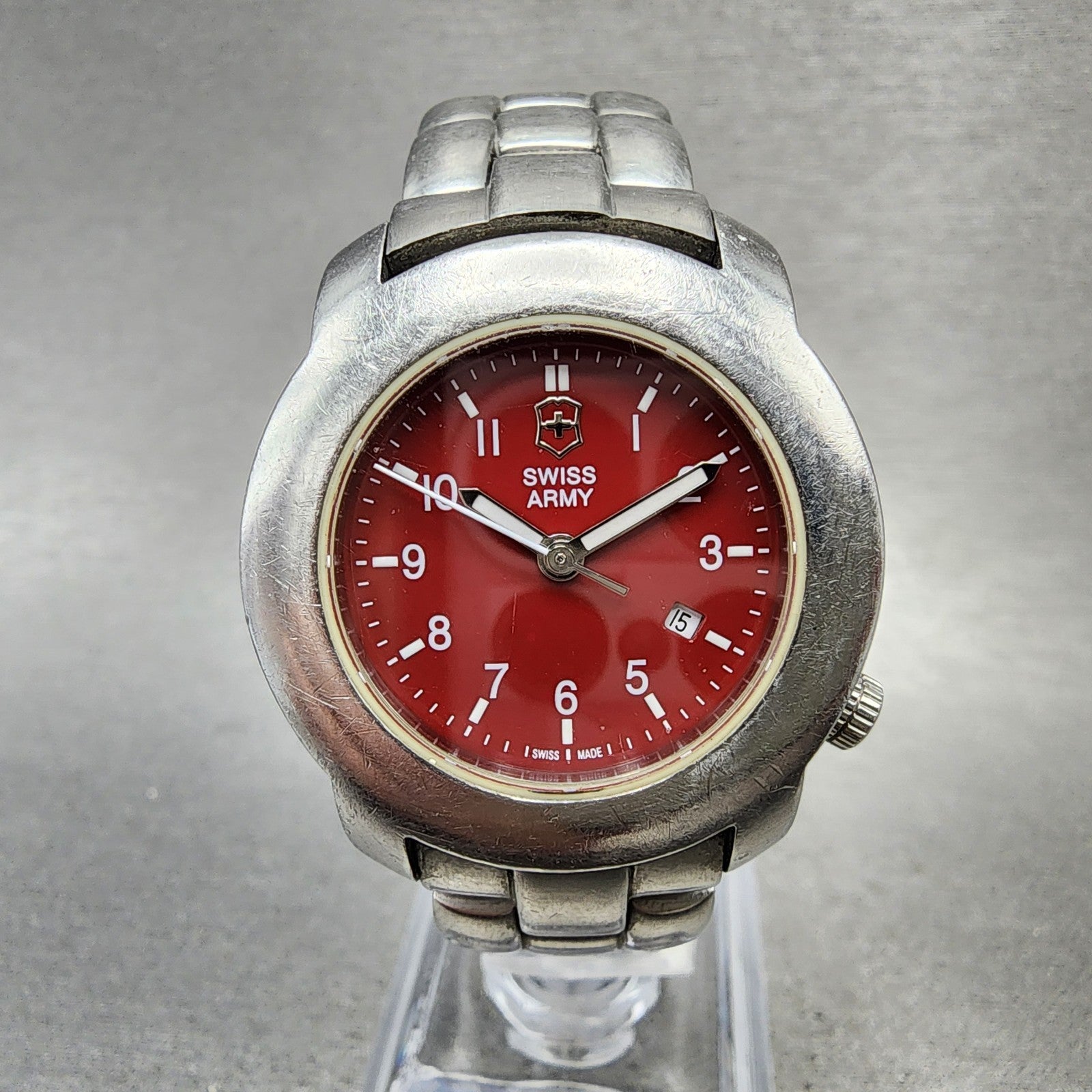 Victorinox Swiss Army V7 Watch Women 31mm Red Dial Silver Tone Date Round NewBat0