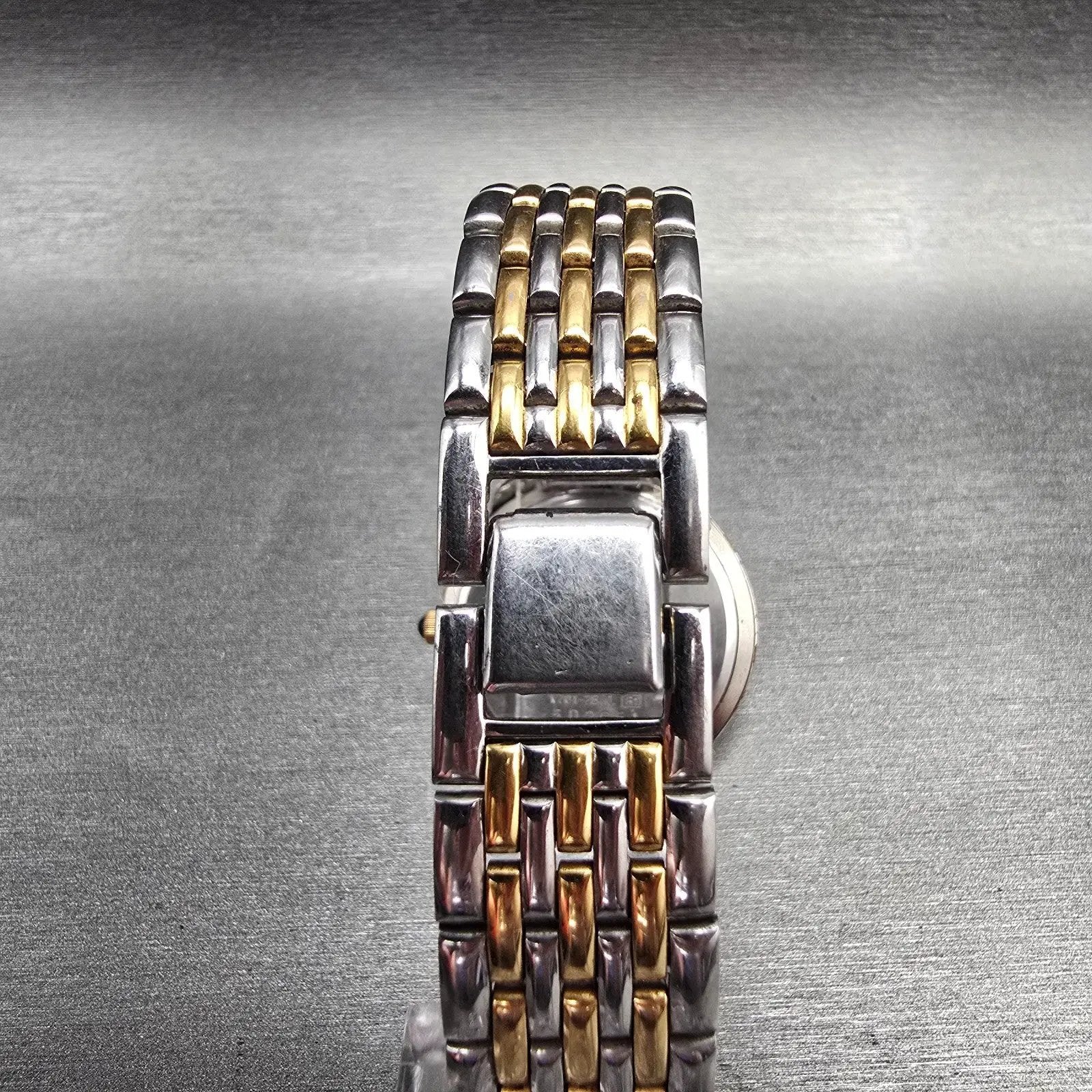 Seiko Watch Men 32mm Black Dial Two Tone Round V701-2B70 New Battery Vintage7