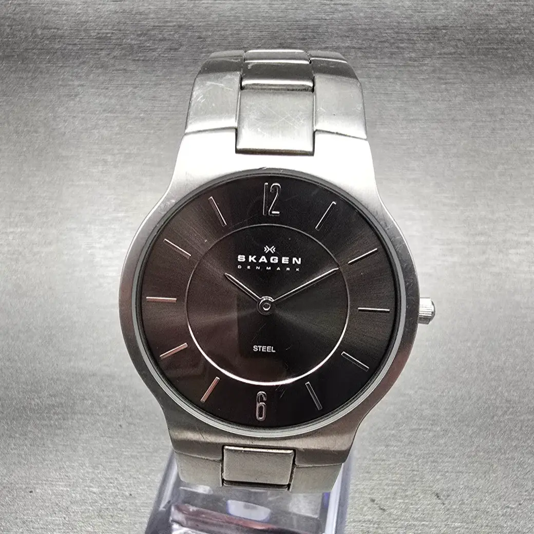 Skagen Watch Men 34mm Gray Dial Silver Tone Round 572LSXM New Battery0