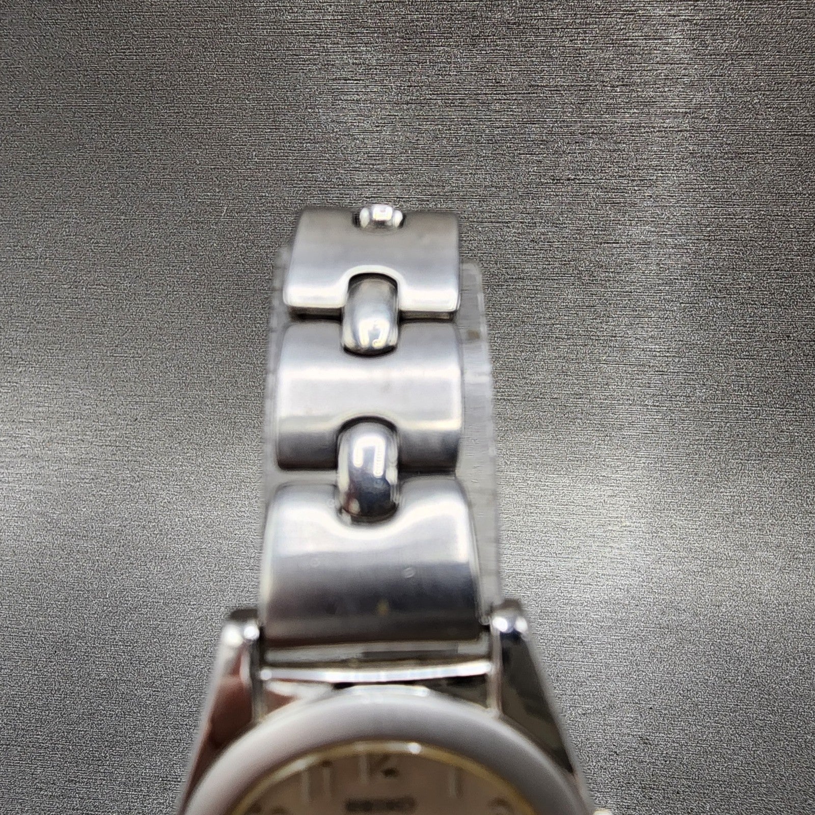 Seiko Lukia Watch Women 25mm White Dial Silver Tone 4n210980 New Battery4