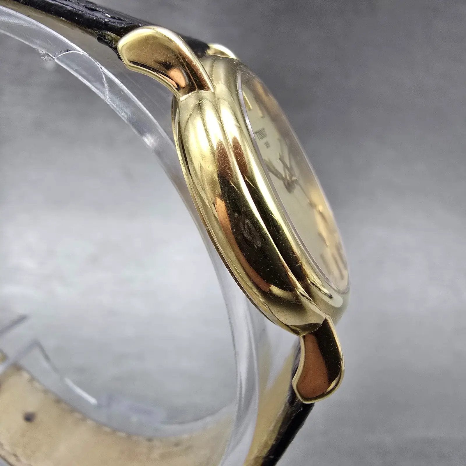 Tissot Carson Watch Women 27mm Gold Dia 18K Gold Case Date T71.3.129.21 New Batt3